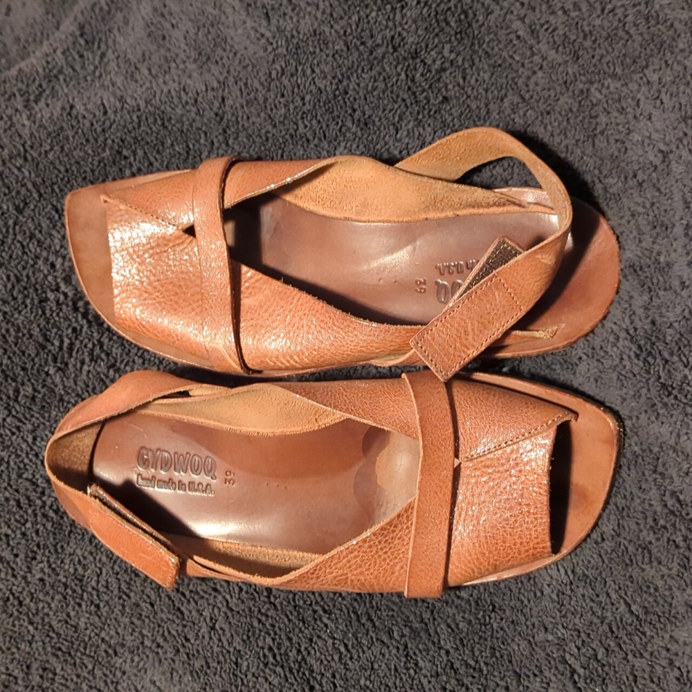 Cydwoq Size 39